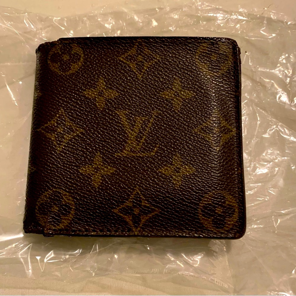 Authentic Louis Vuitton Dark Brown Monogram Wallet